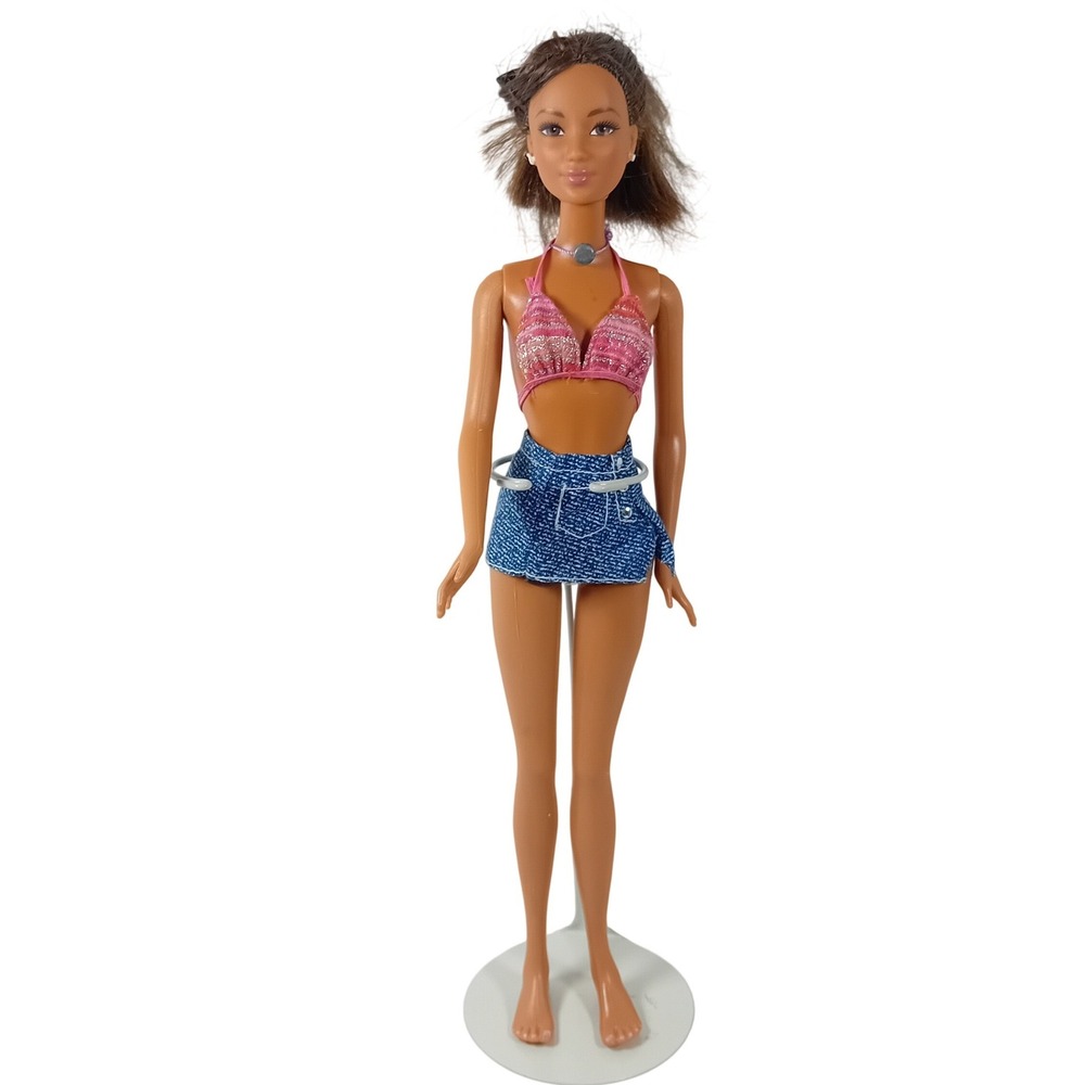 2004 Vintage Y2K Mattel Barbie Cali Girl Lea Fashion Doll Surfer Large Feet READ